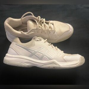 ASICS court/volleyball shoes- w 8